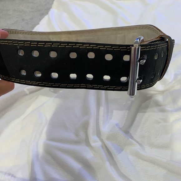 Excellent Condition Harbinger Weightlifting Belt - Picture 4 of 4